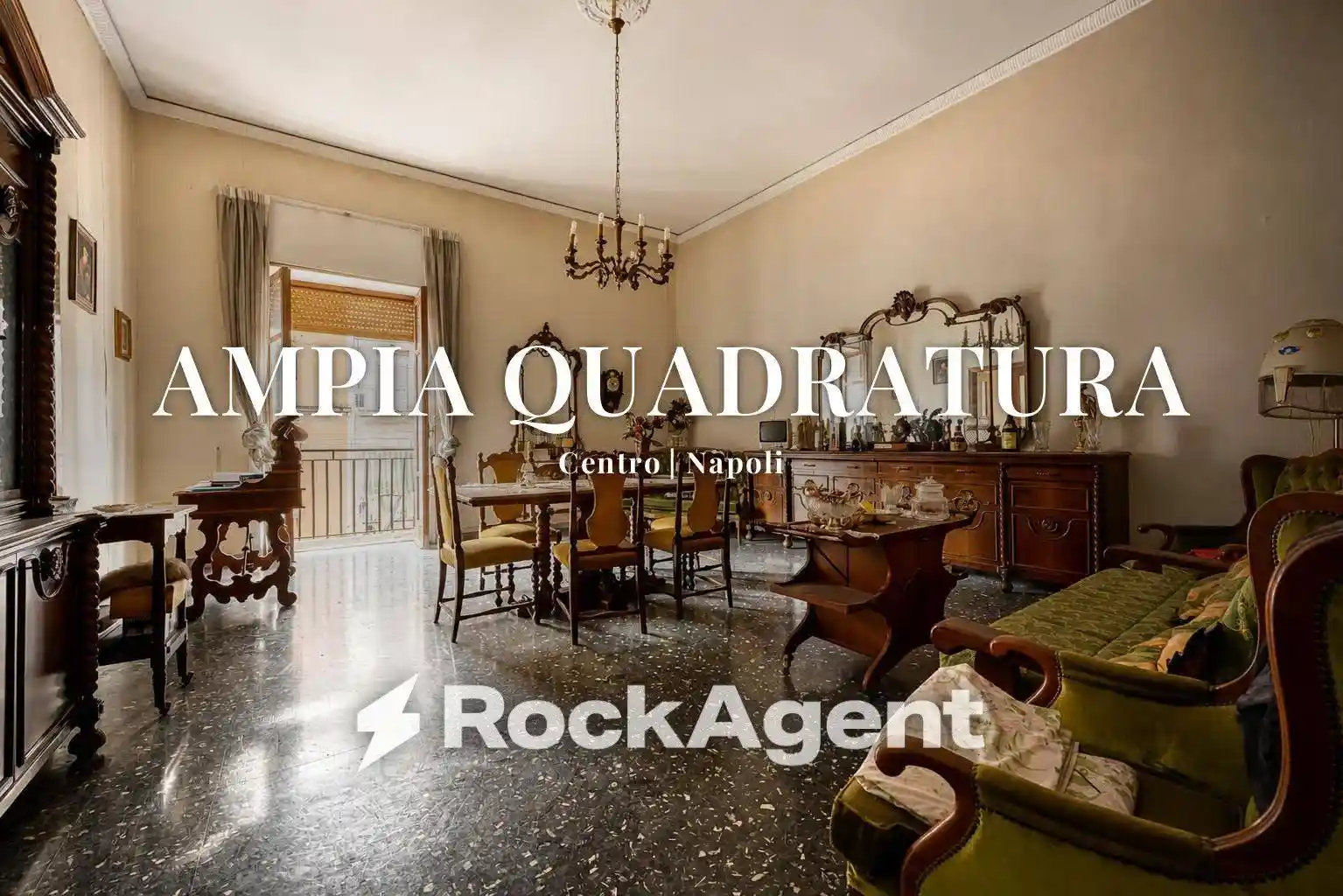 Appartamento in vendita a Napoli