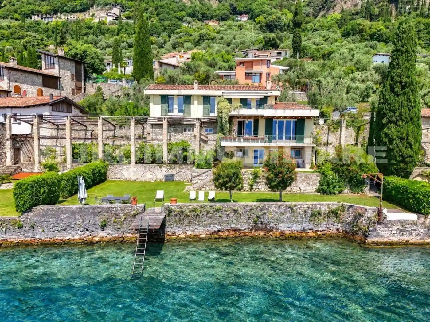 Villa in vendita a Gargnano