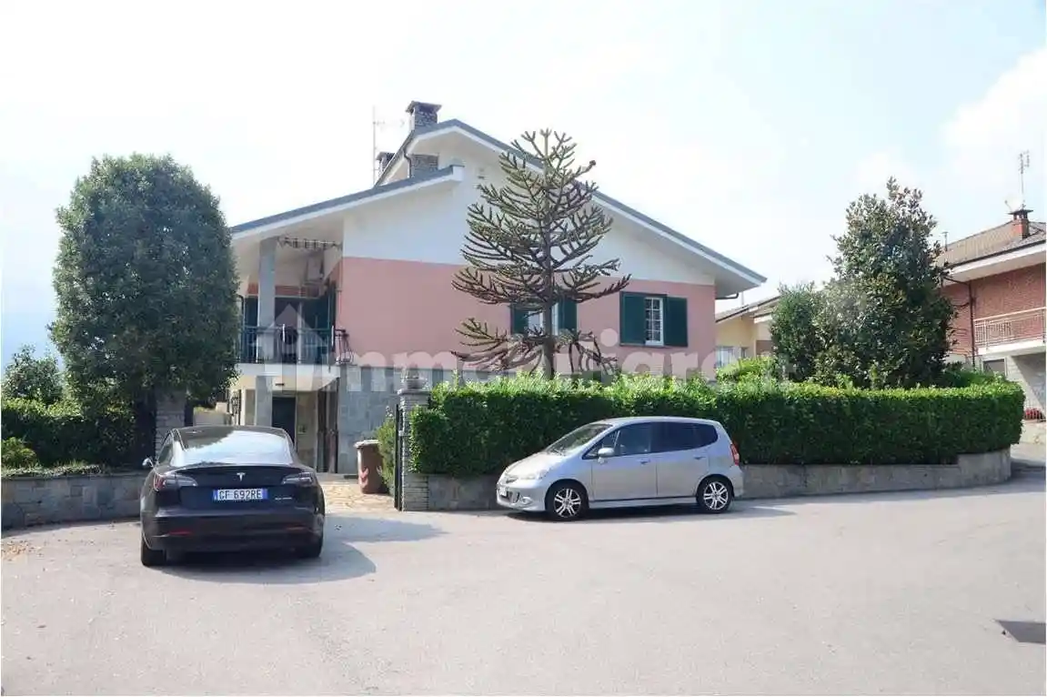 Villa in vendita a Barge