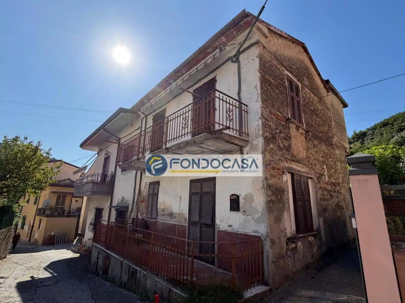 Casa indipendente in vendita a Montignoso