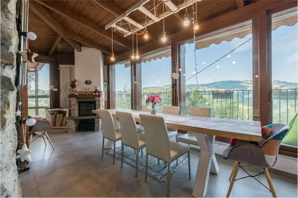 Casa indipendente in vendita a Tavoleto