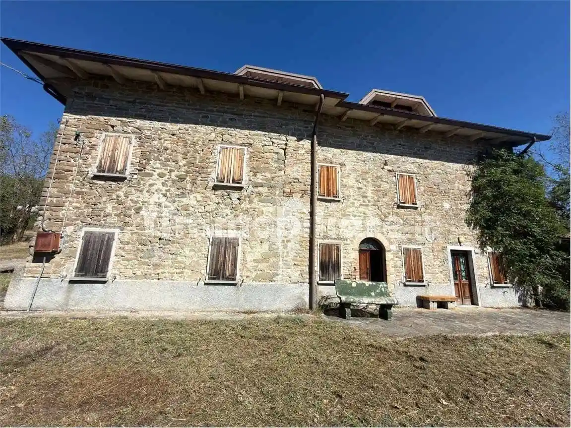 Rustico - Casale in vendita a Toano
