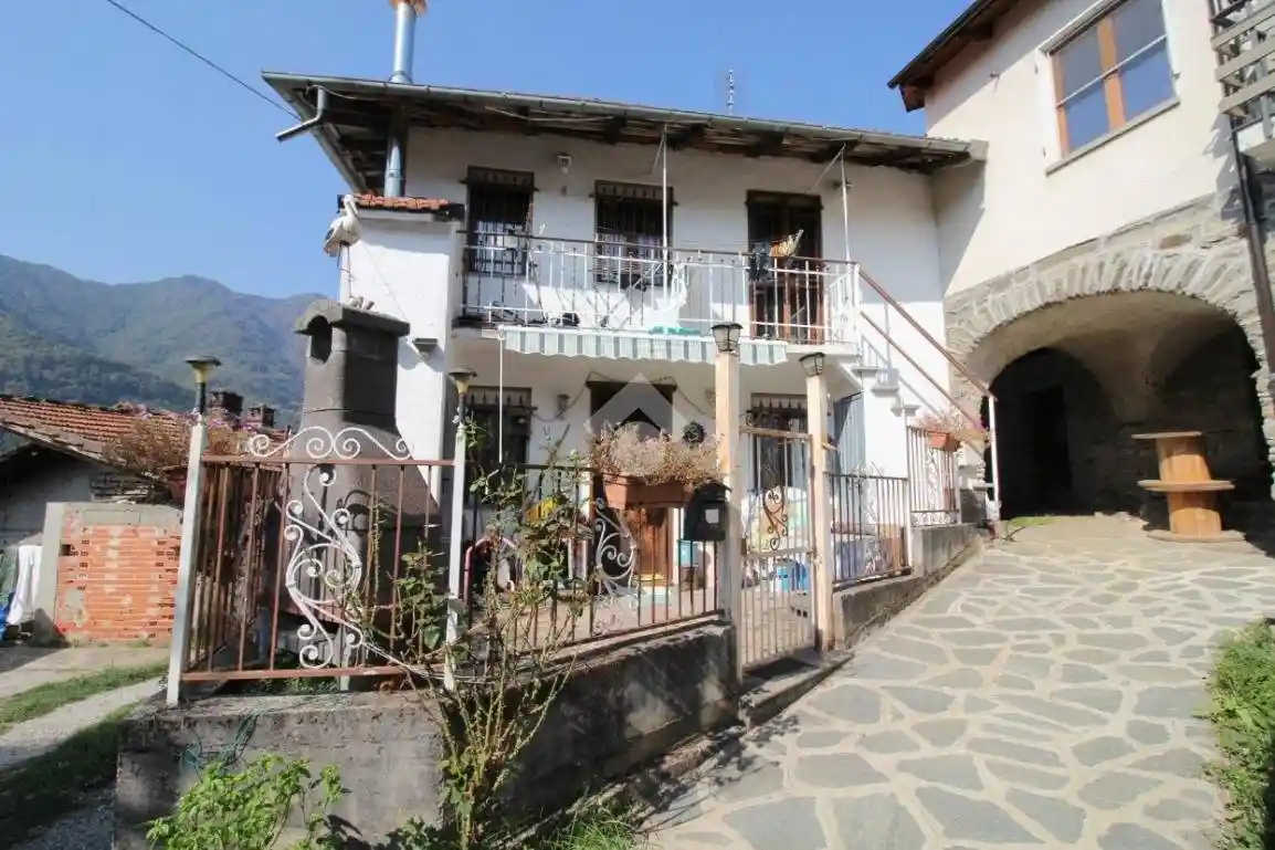 Casa indipendente in vendita a Villar Perosa