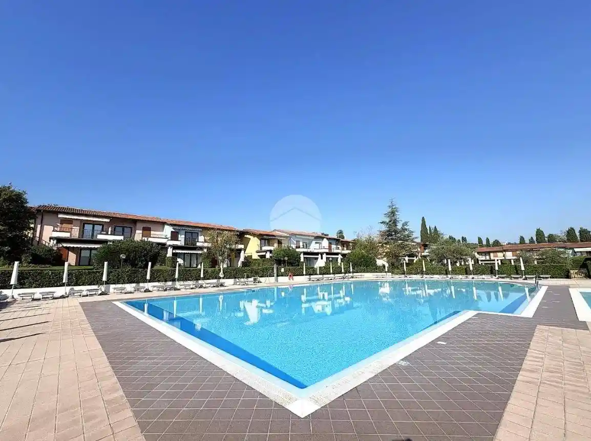Villa in vendita a Padenghe sul Garda
