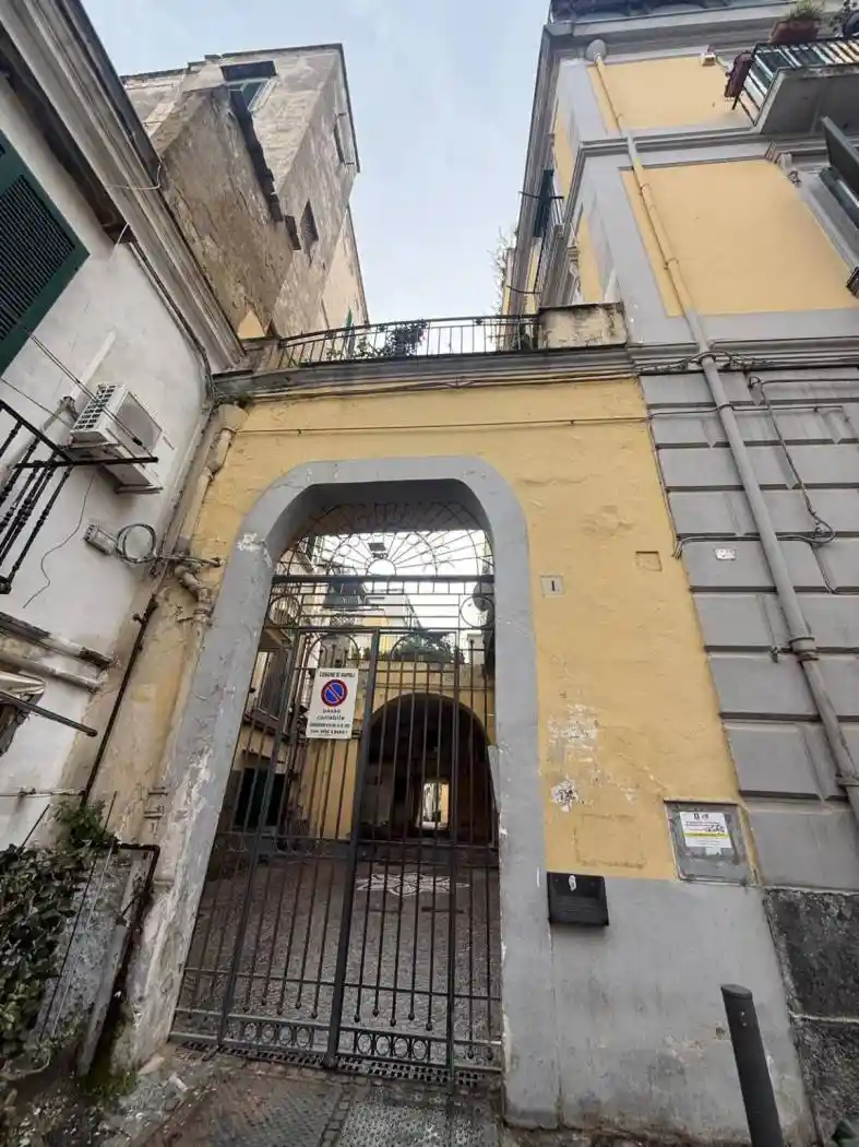 Appartamento in vendita a Napoli