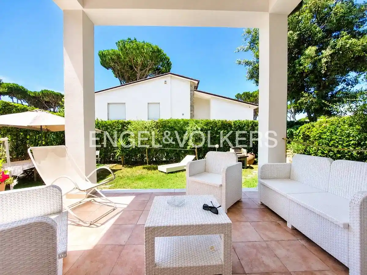 Villa in vendita a Camaiore