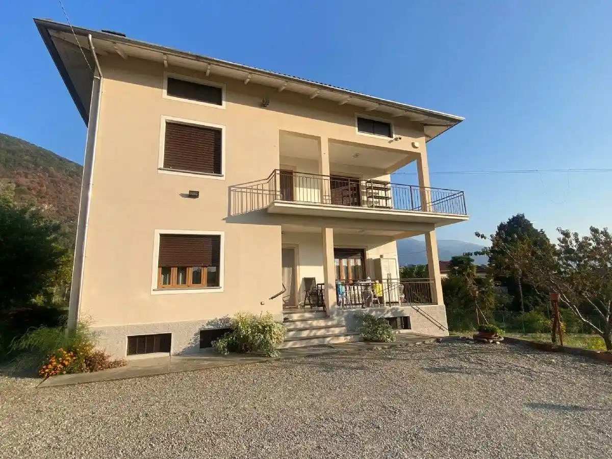 Villa in vendita a Lessolo