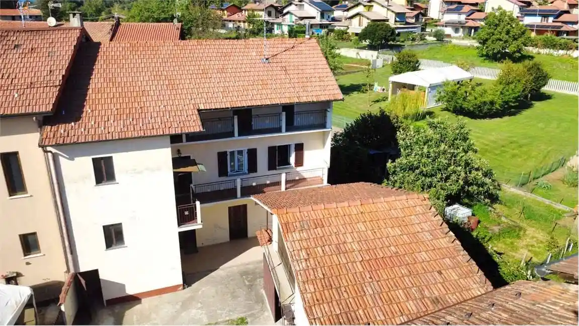Casa indipendente in vendita a Gattico-Veruno
