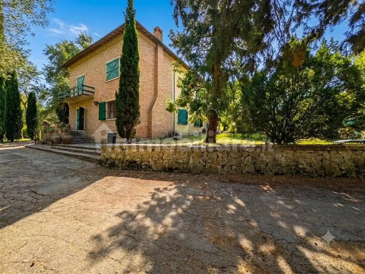 Villa in vendita a Sarteano