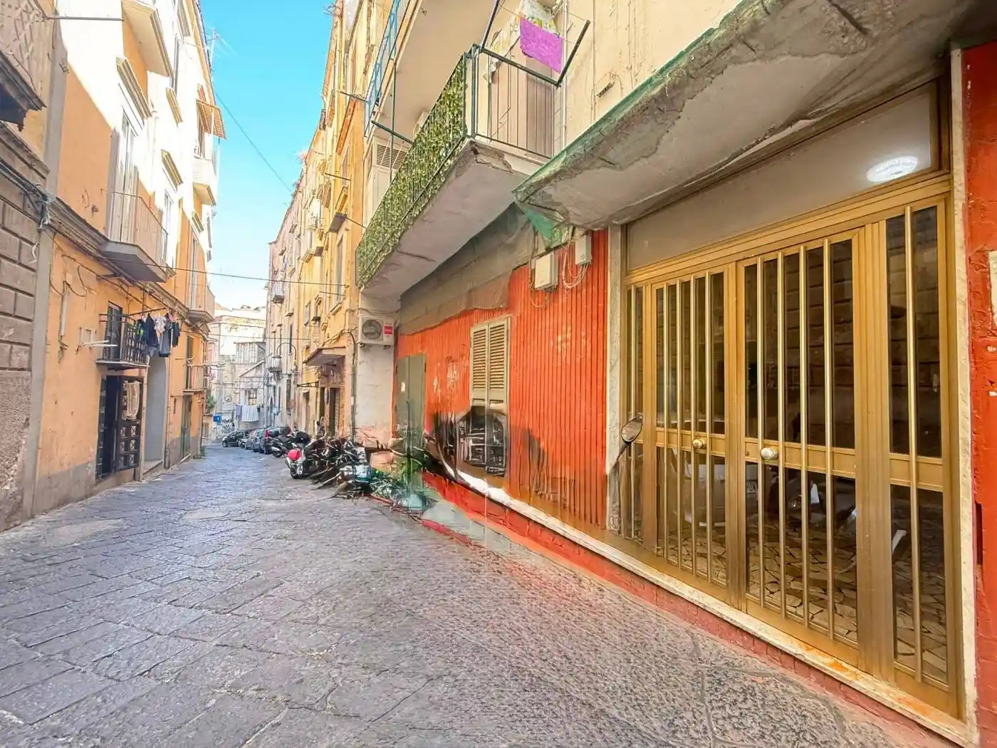 Appartamento in vendita a Napoli