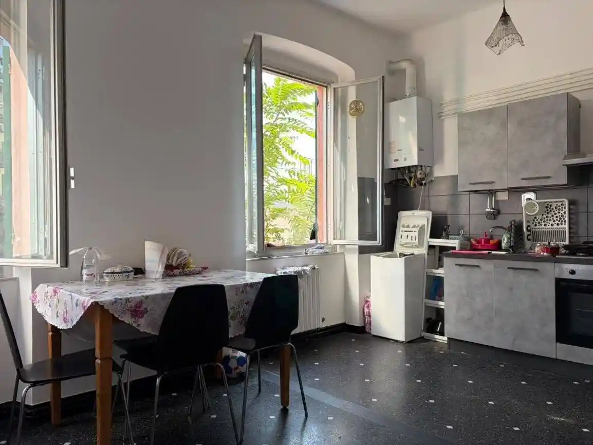 Appartamento in vendita a Genova