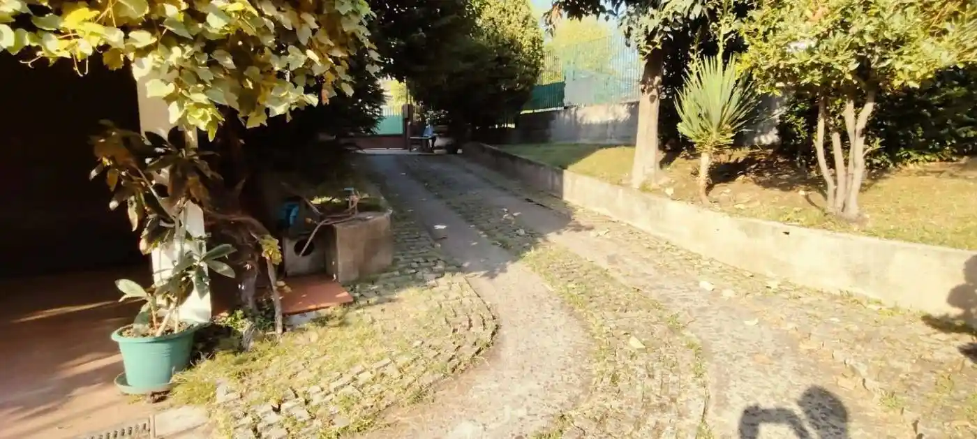 Villa in vendita a Garbagnate Milanese