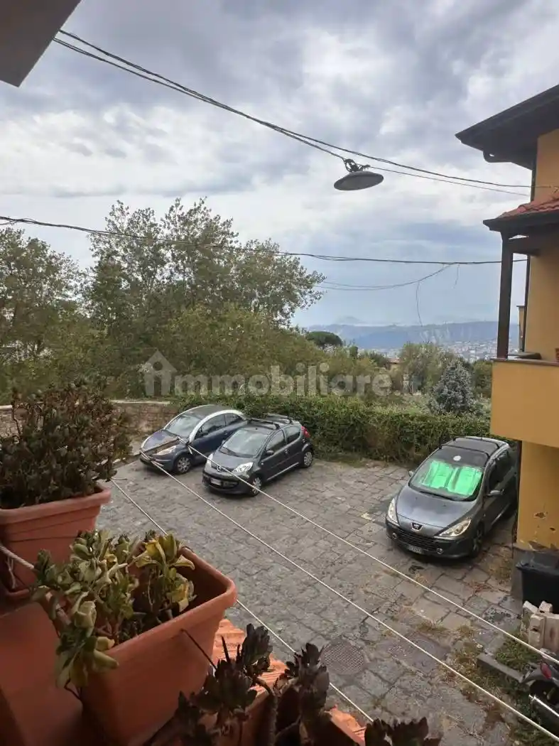 Appartamento in vendita a Napoli