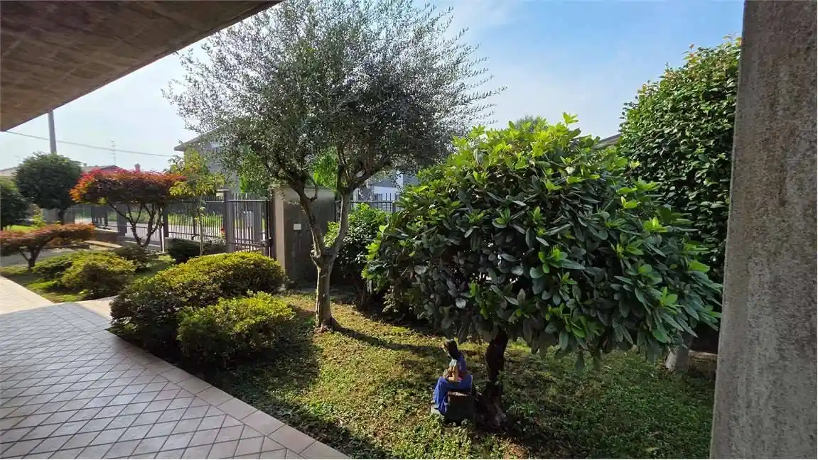 Villa in vendita a Cardano al Campo