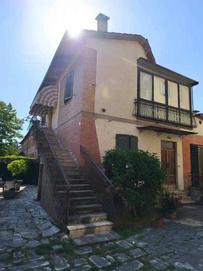 Appartamento in vendita a Monteroni d'Arbia