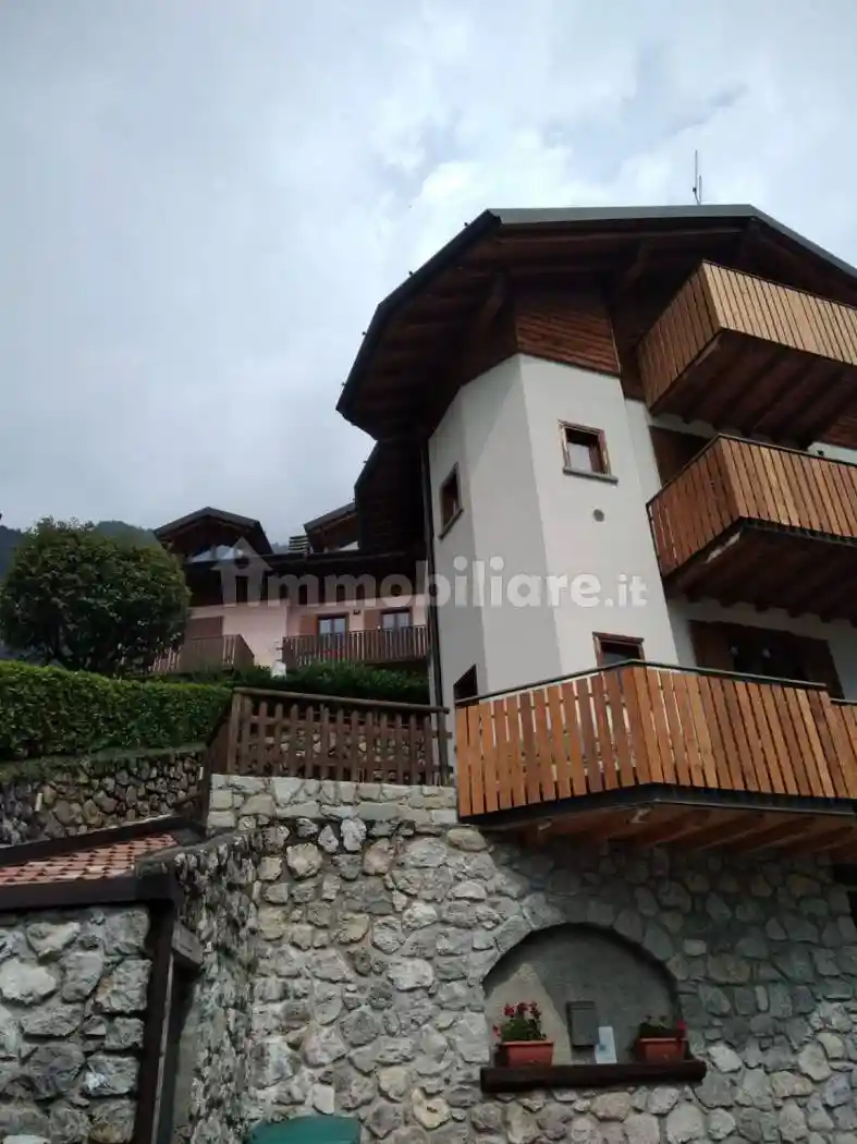 Villa in vendita a Cornalba