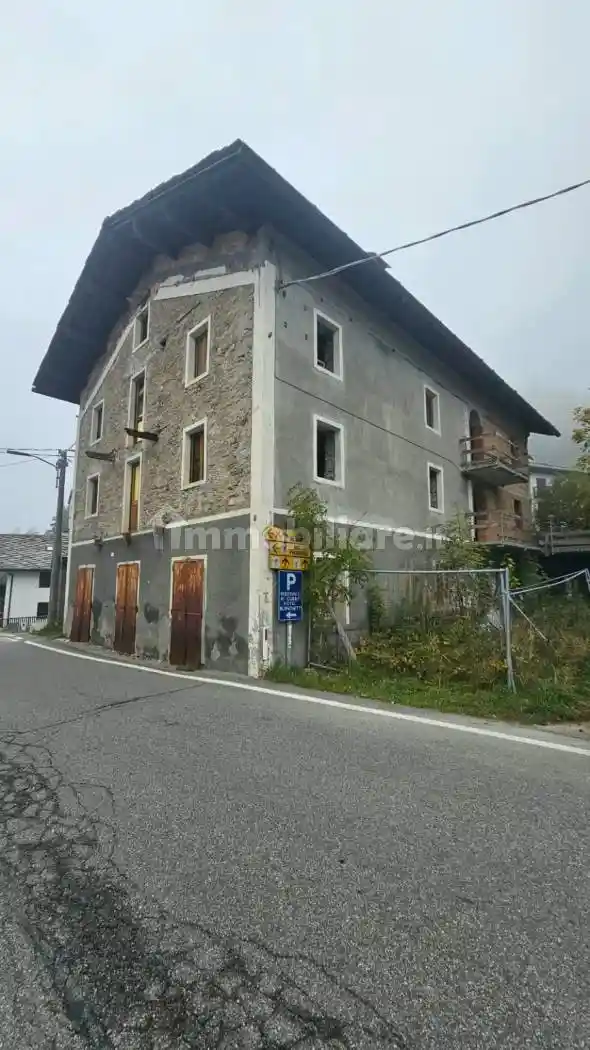 Palazzo - Edificio in vendita a Ceresole Reale