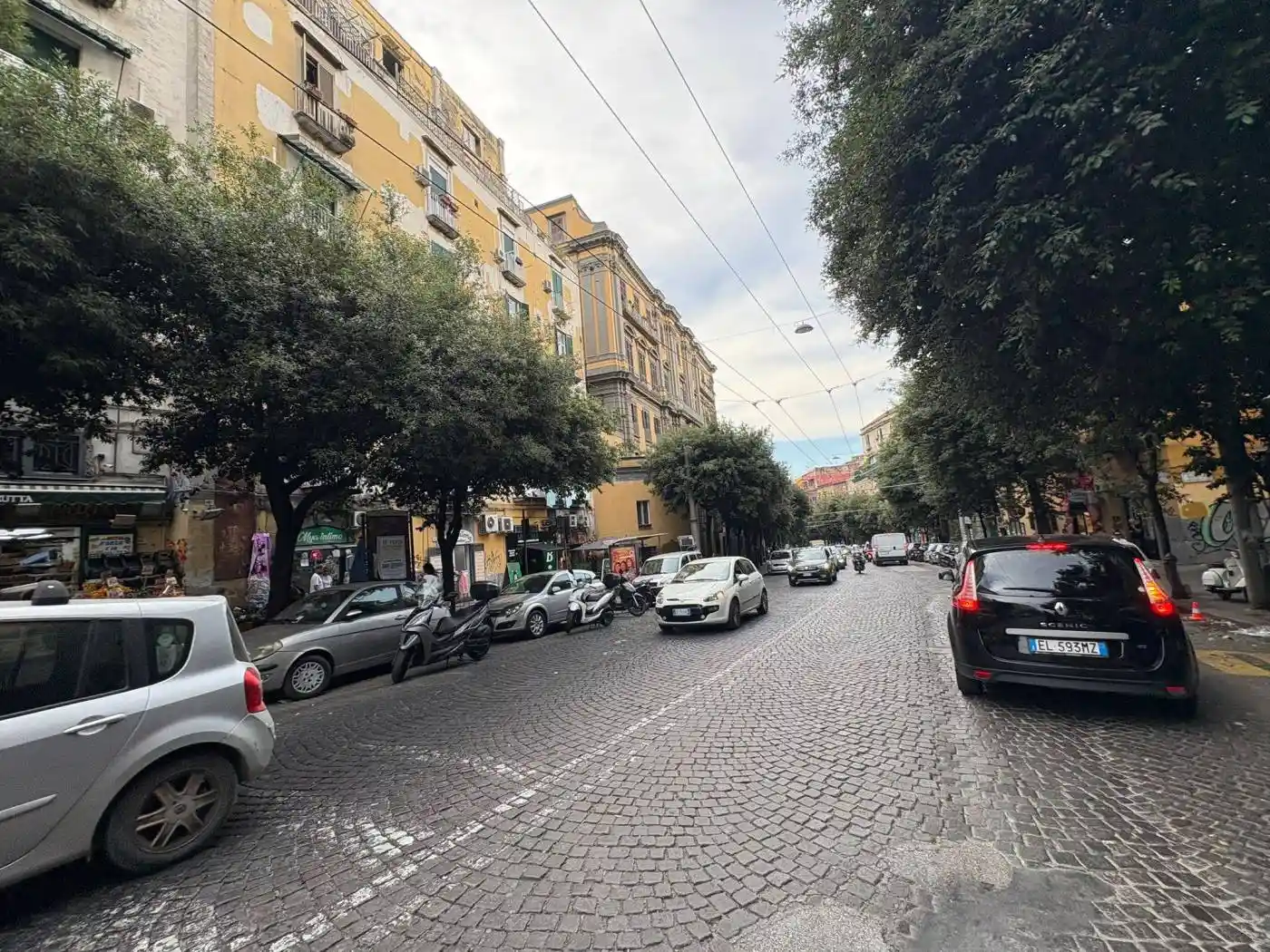 Appartamento in vendita a Napoli