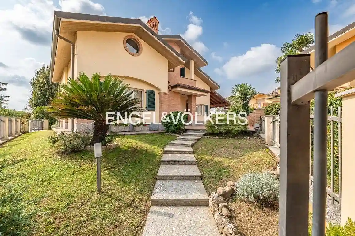 Villa - foto 2