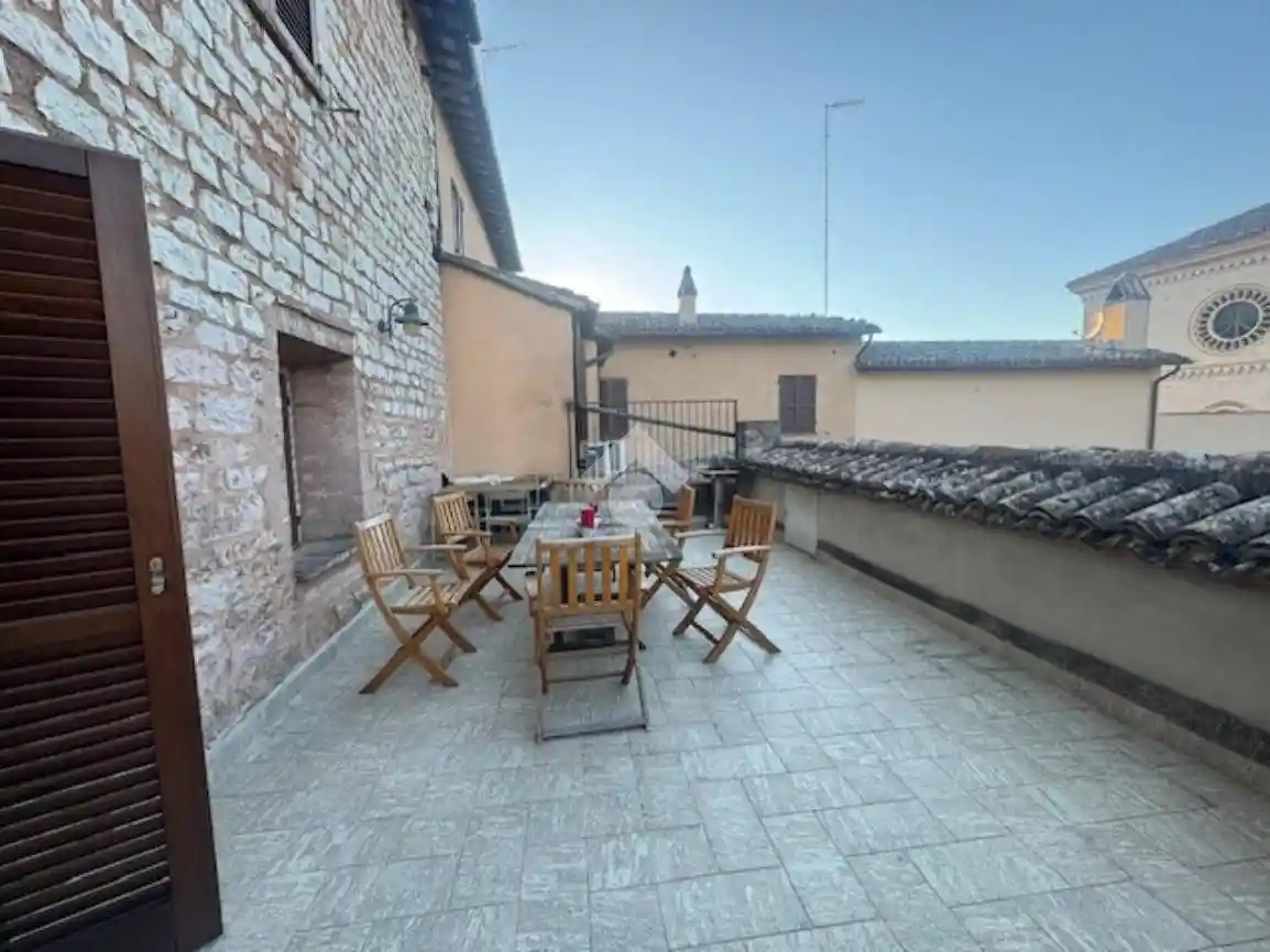 Casa indipendente in vendita a Spello