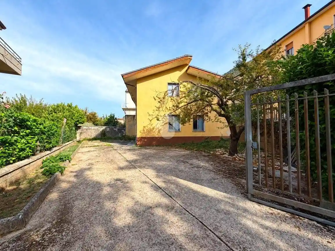 Rustico - Casale in vendita a Santa Lucia di Serino