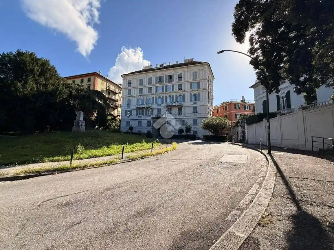 Appartamento in vendita a Genova