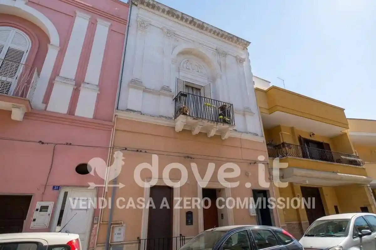 Palazzo - Edificio in vendita a Pulsano