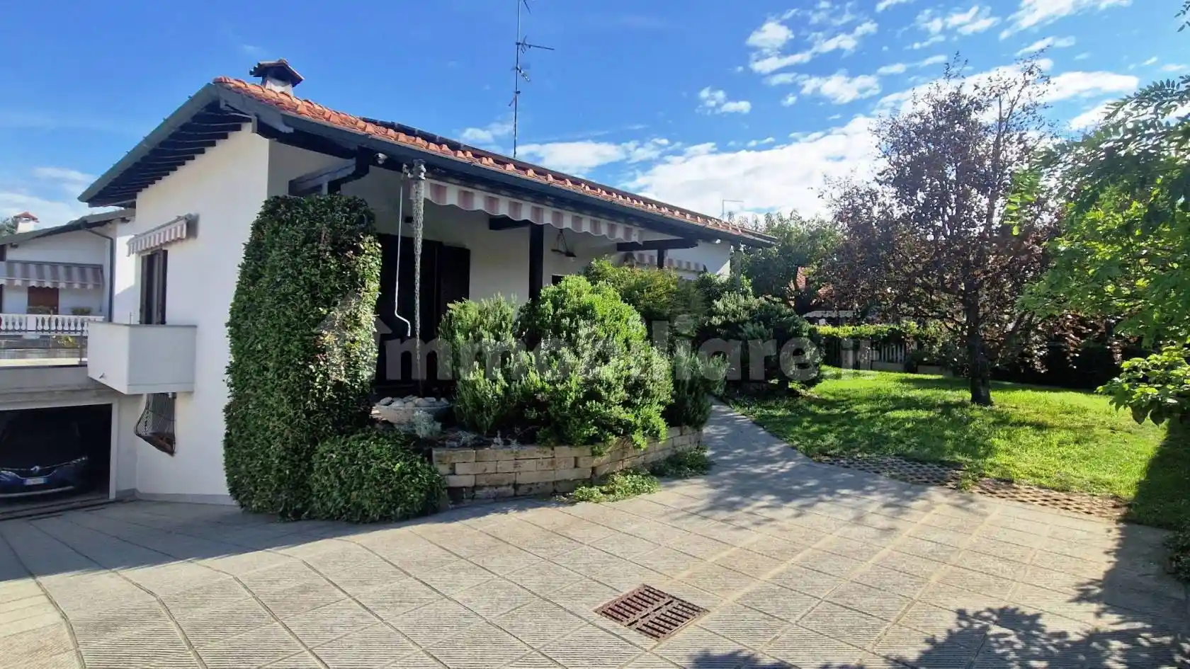 Villa in vendita a Lonate Pozzolo