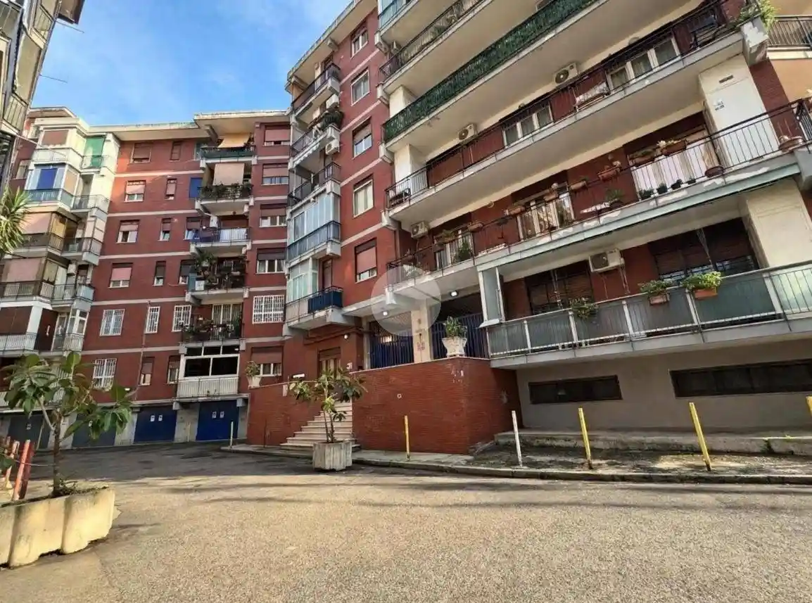 Appartamento in vendita a Napoli