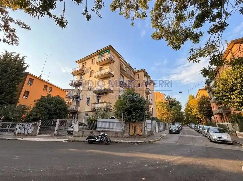 Appartamento in vendita a Bologna