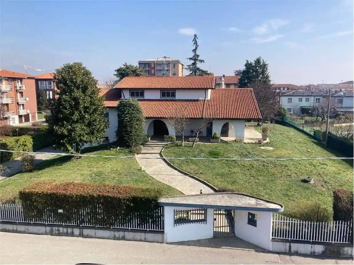 Villa in vendita a Cologno al Serio