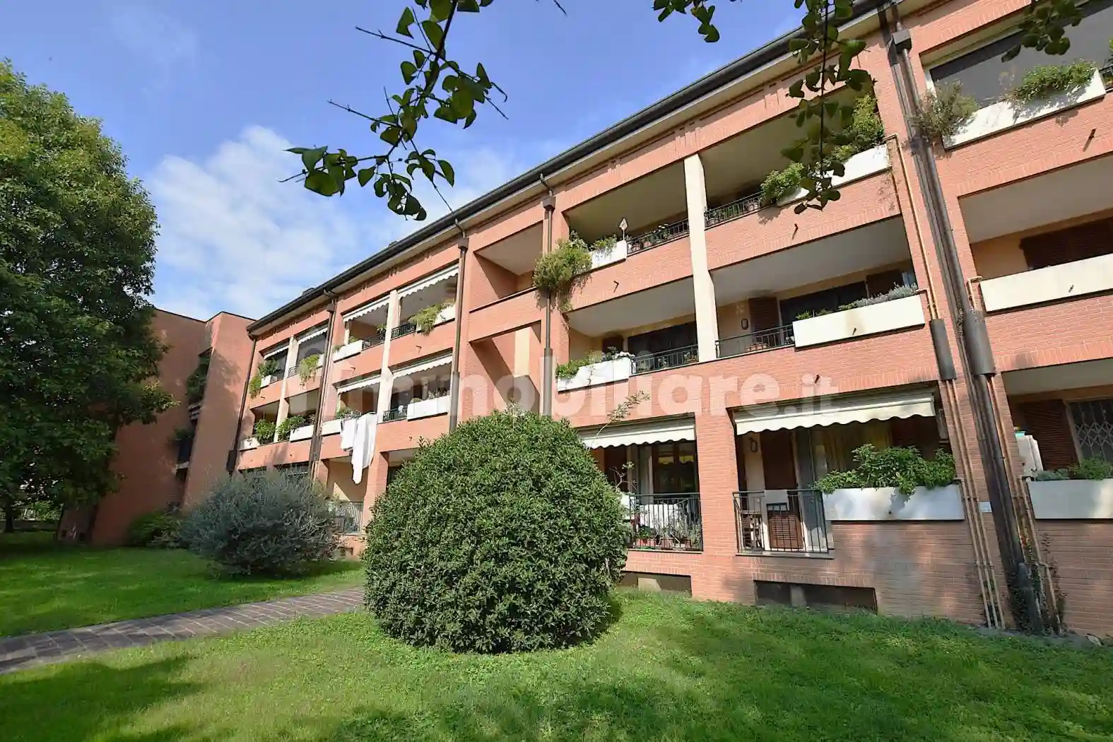 Appartamento in vendita a Pessano con Bornago