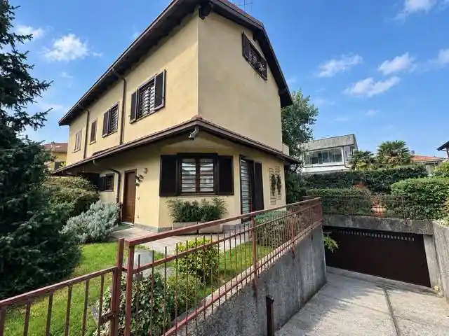 Villa in vendita a Baranzate