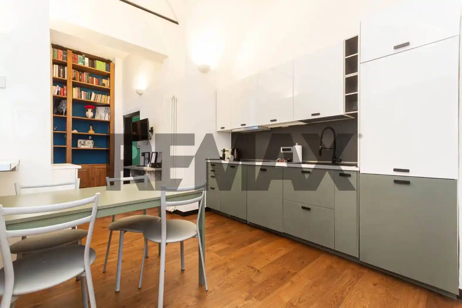 Appartamento in vendita a Genova