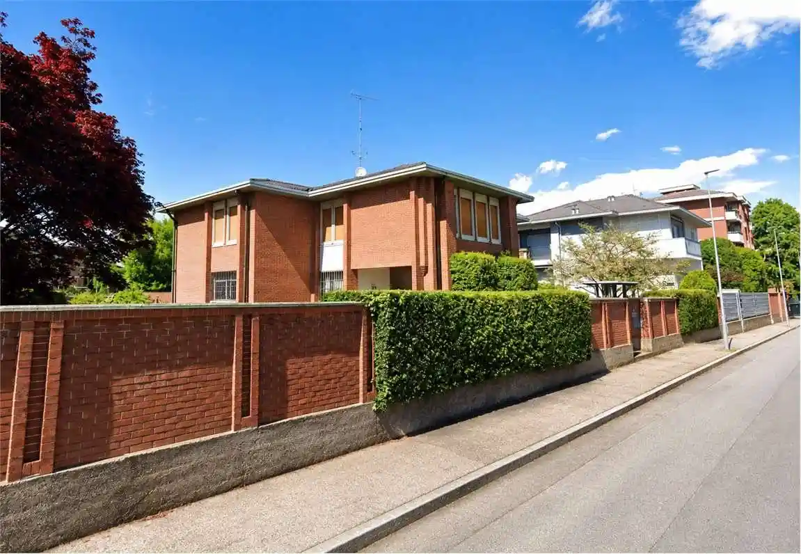 Villa in vendita a Novara