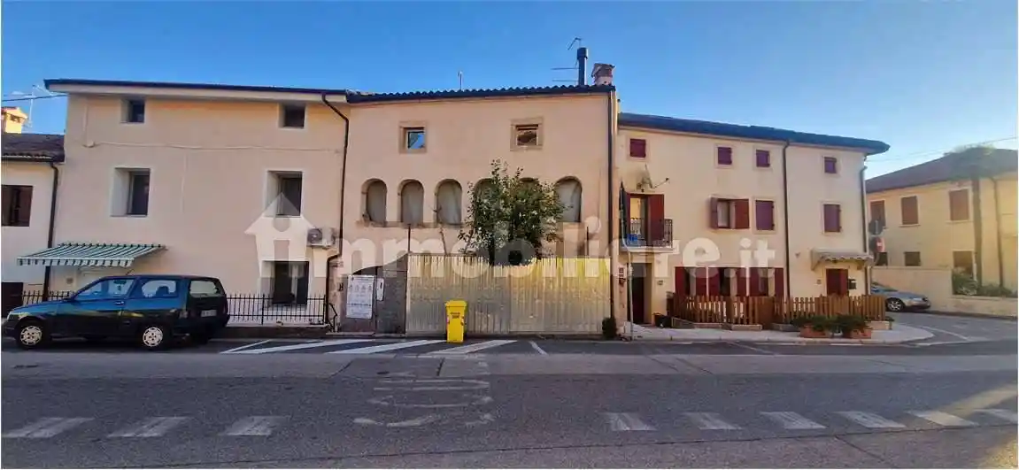 Palazzo - Edificio in vendita a Vittorio Veneto
