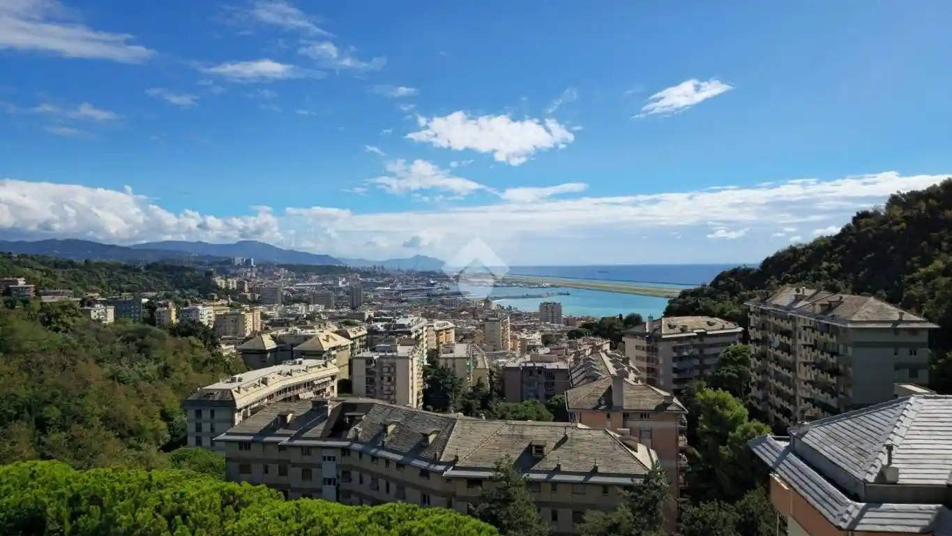 Appartamento in vendita a Genova