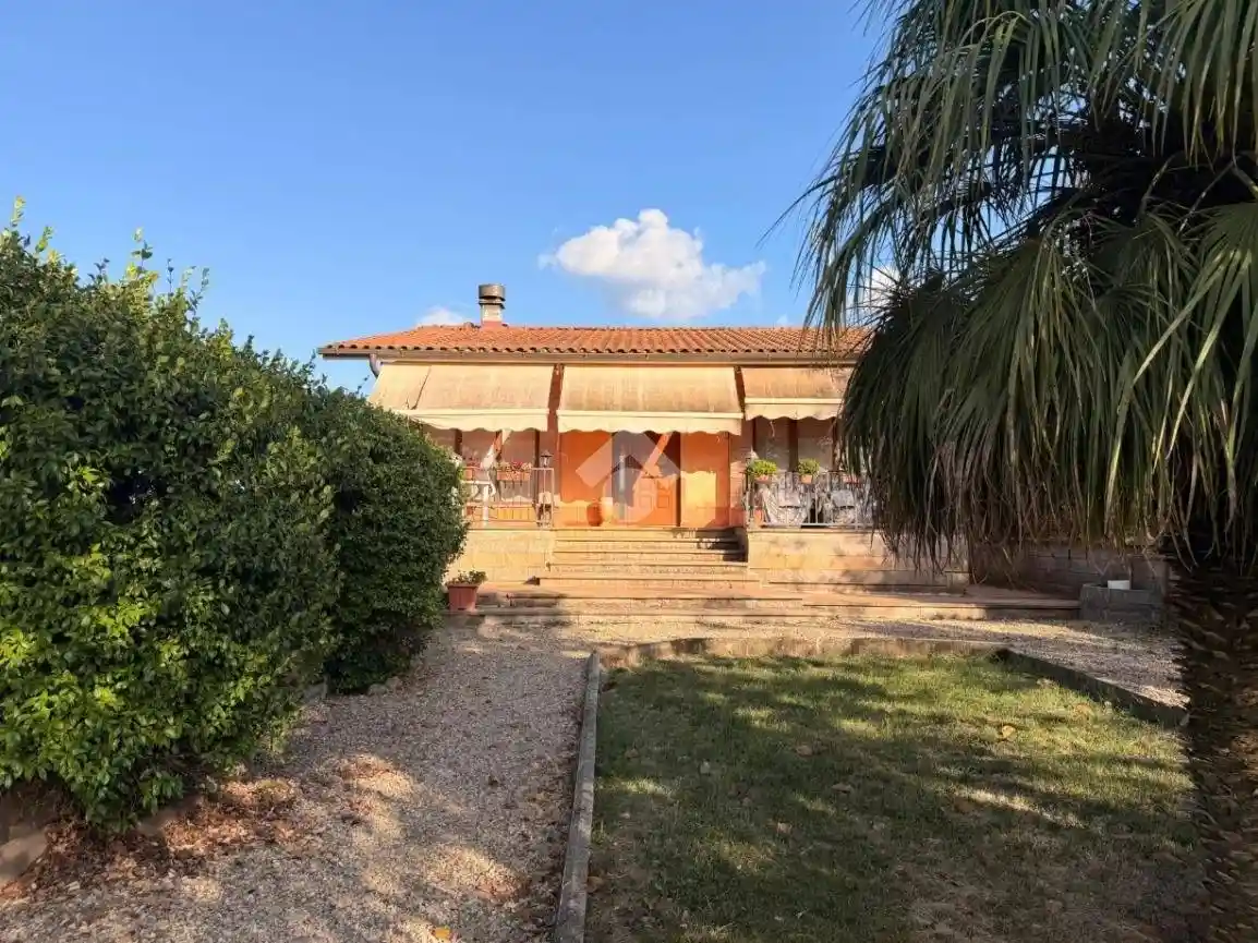 Casa indipendente in vendita a Soriano nel Cimino