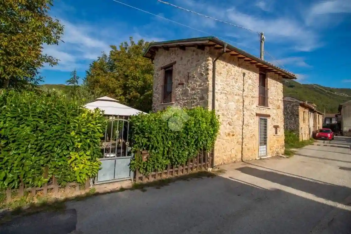 Casa indipendente - foto 2