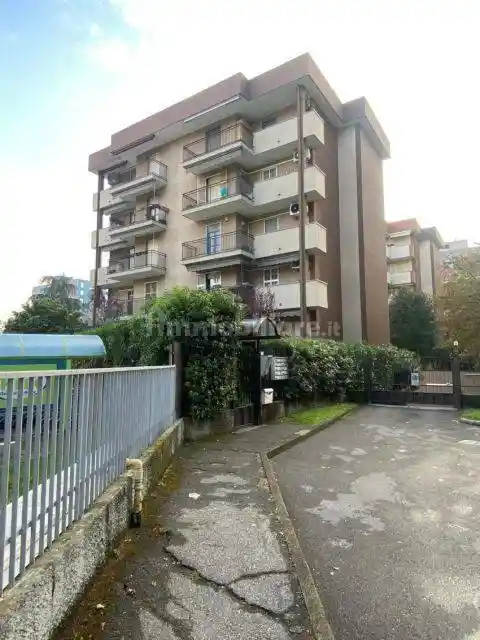 Appartamento in vendita a Cologno Monzese