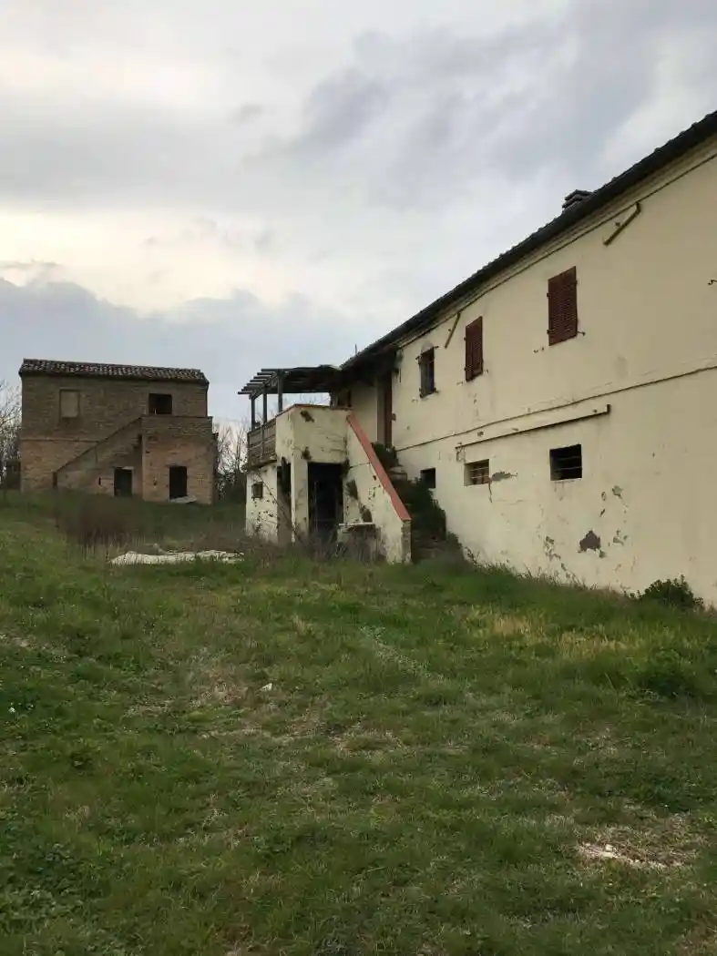 Rustico - Casale in vendita a Agugliano