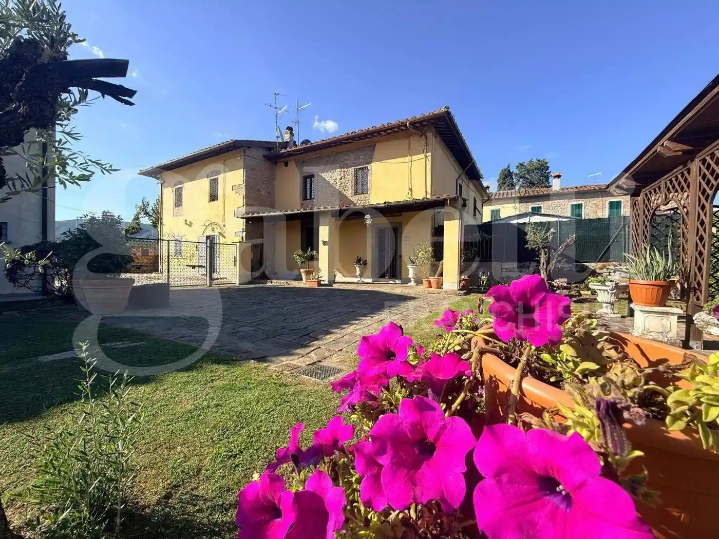Rustico - Casale in vendita a Pistoia