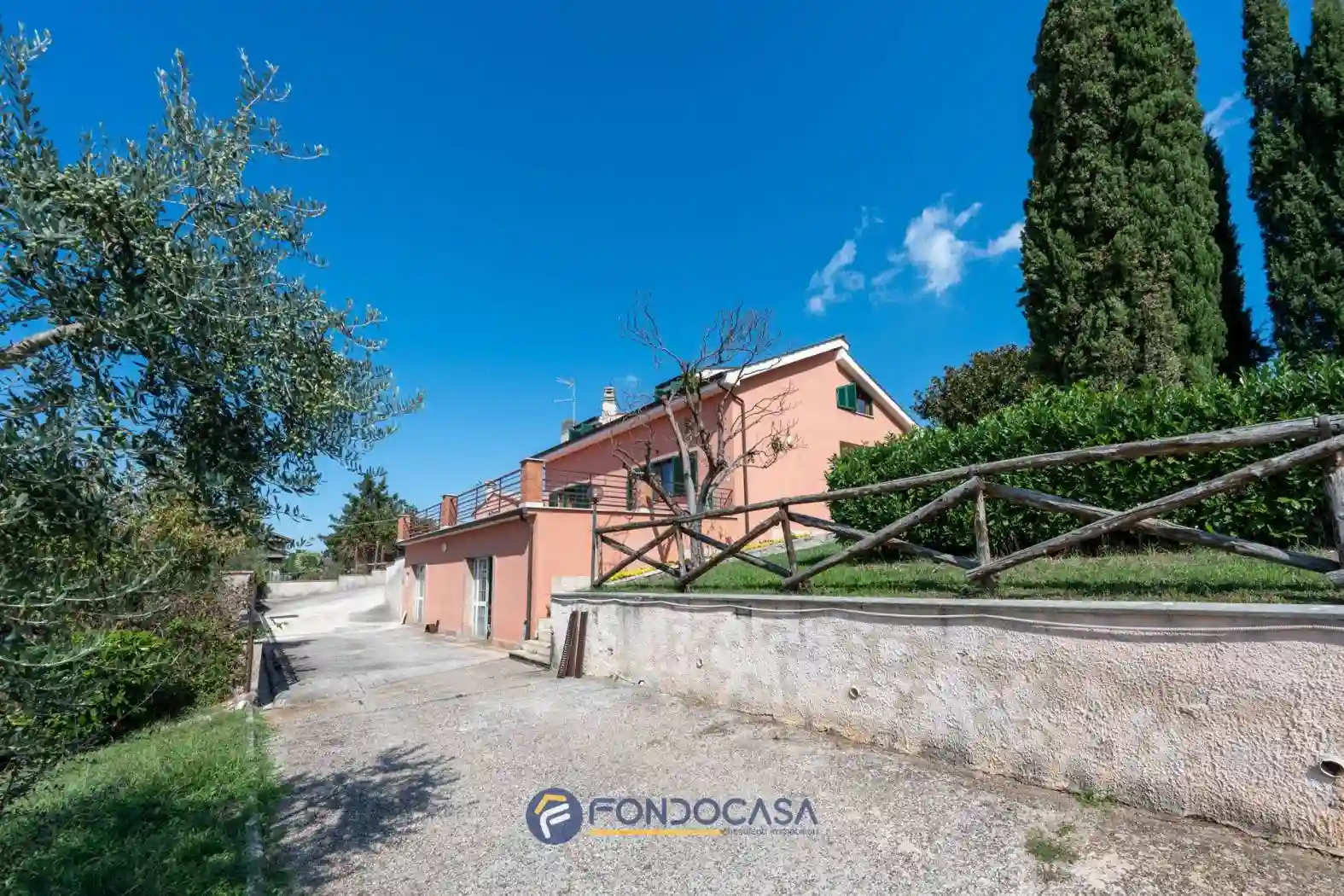 Villa - foto 2
