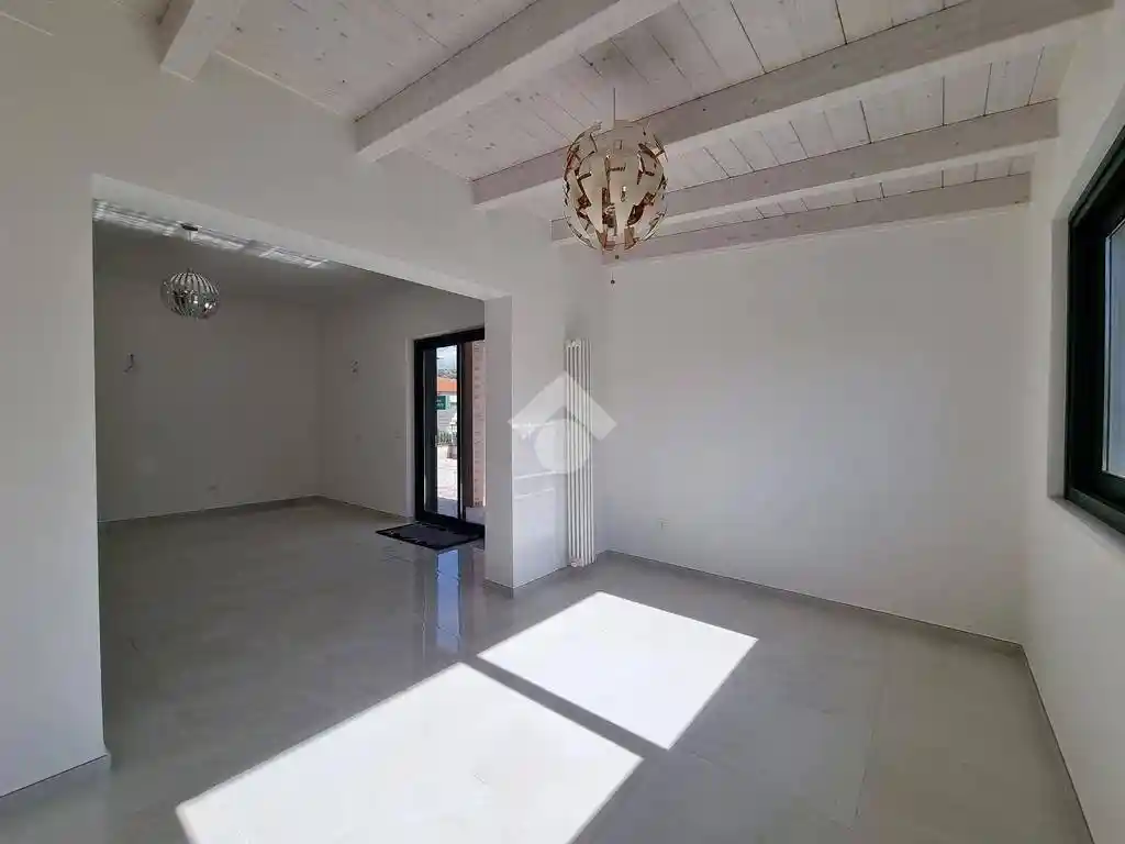 Appartamento in vendita a Castellalto