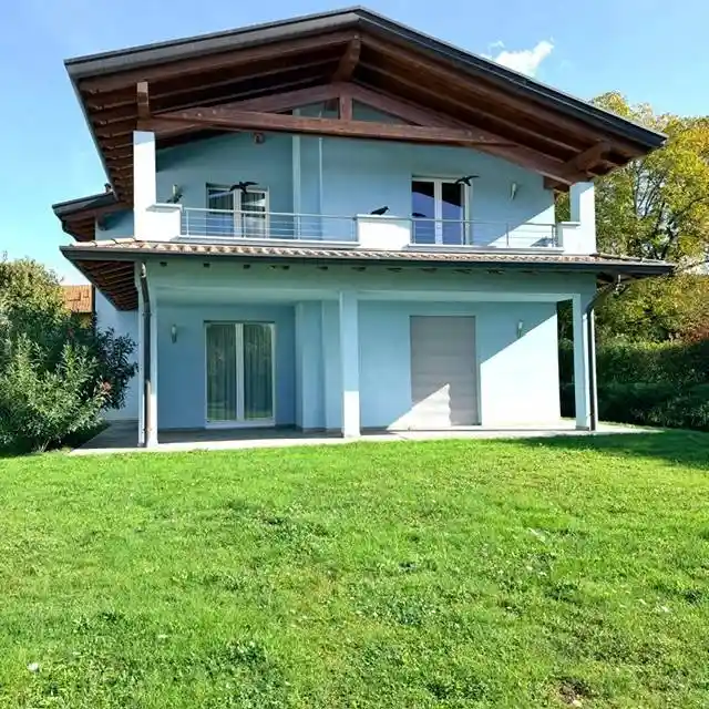 Villa in vendita a Valmorea