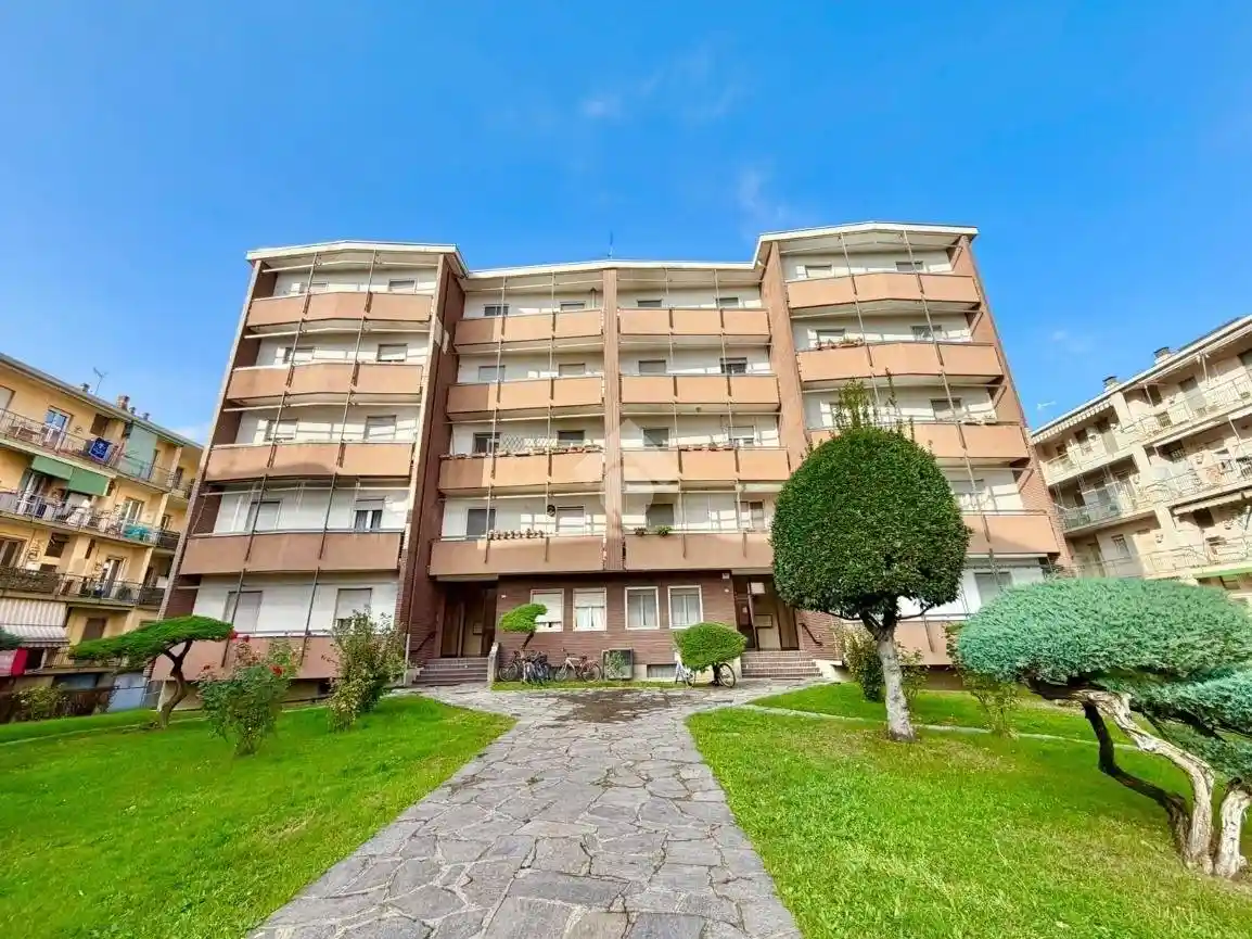 Appartamento in vendita a Novara