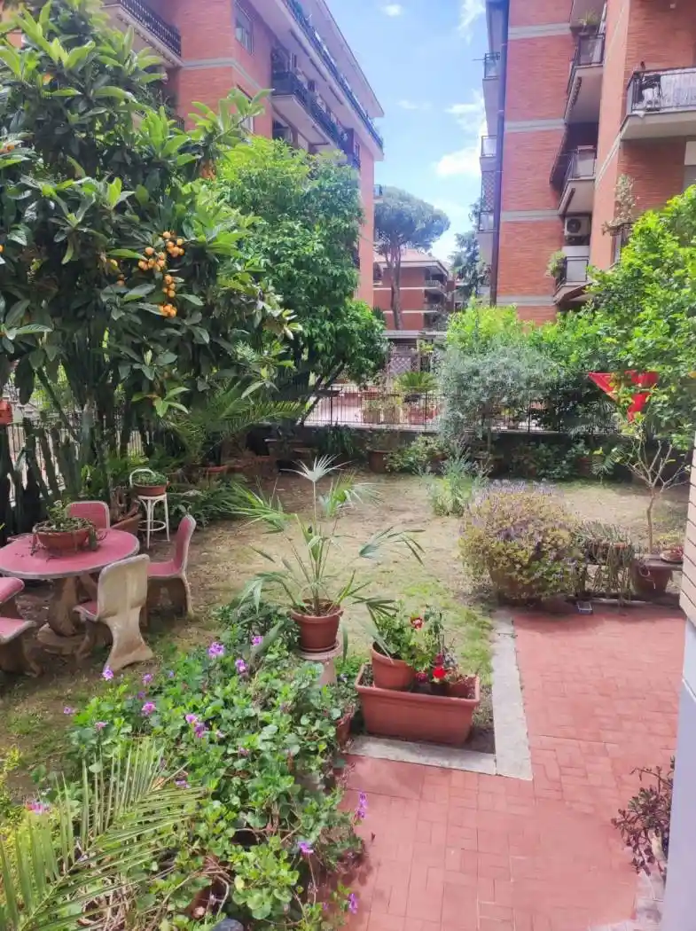 Appartamento in vendita a Roma