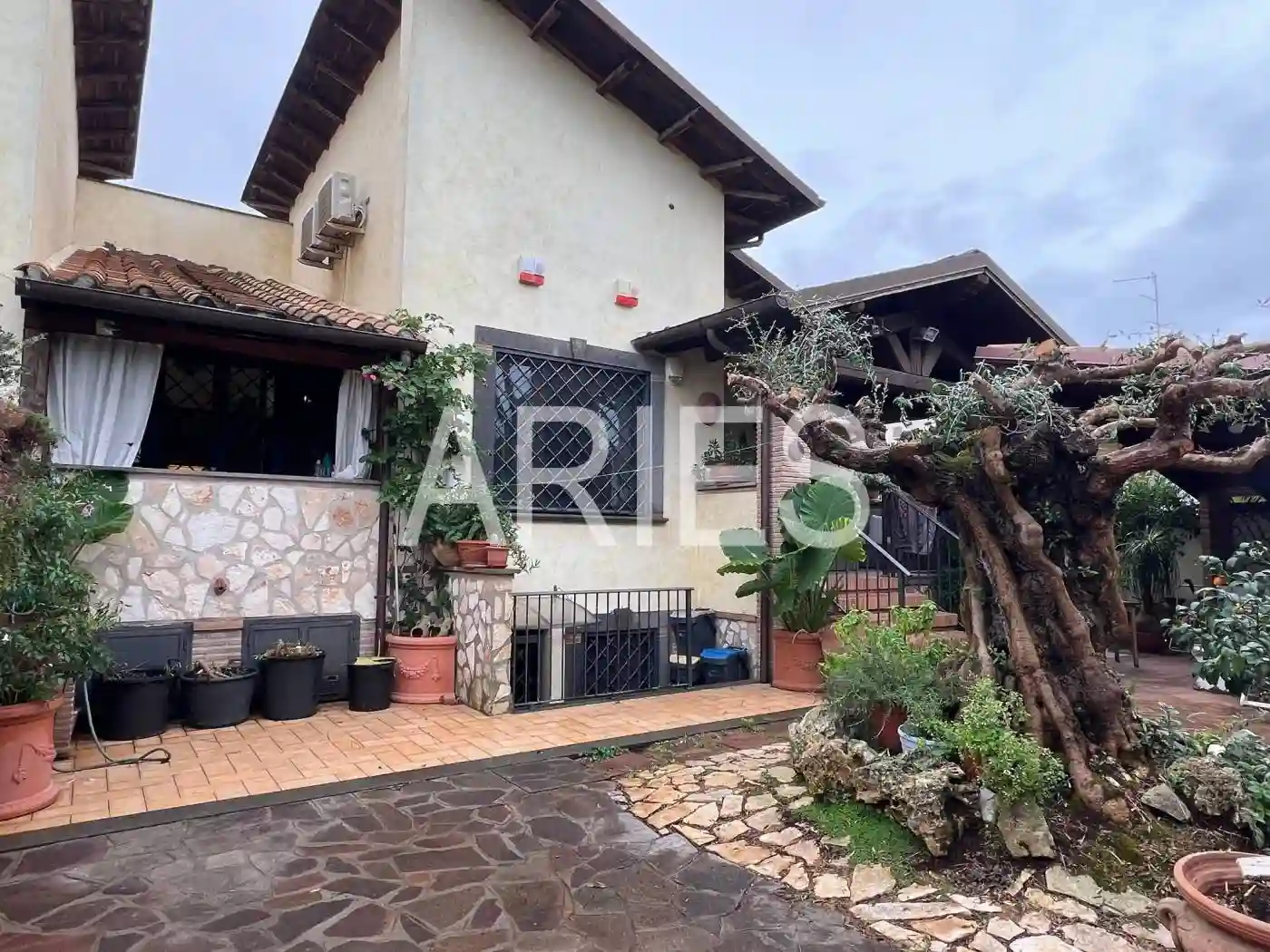 Villa - foto 2