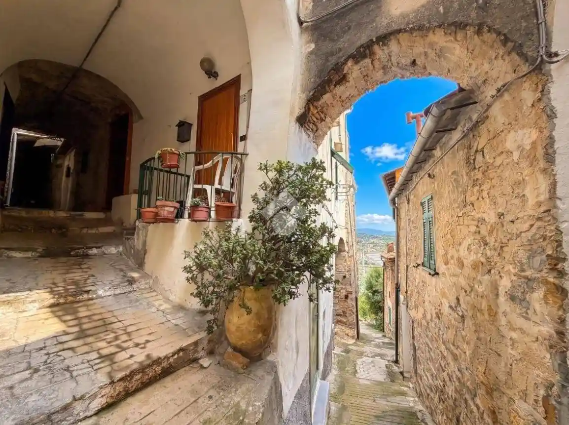 Appartamento in vendita a Imperia