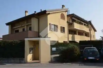 Appartamento in affitto a Ronco Briantino